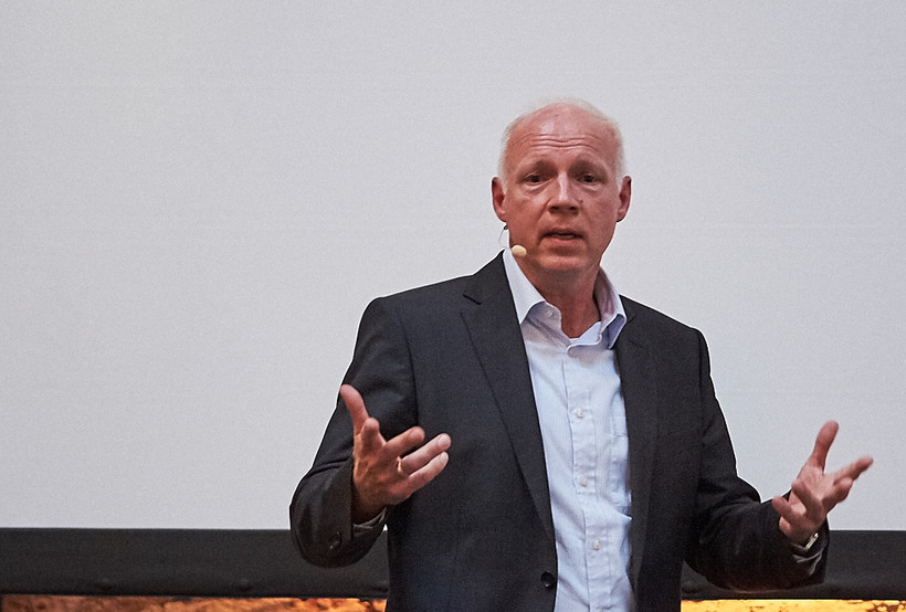 Bert Hoelscher über das Digital Dilemma Bert Hoelscher über das Digital Dilemma