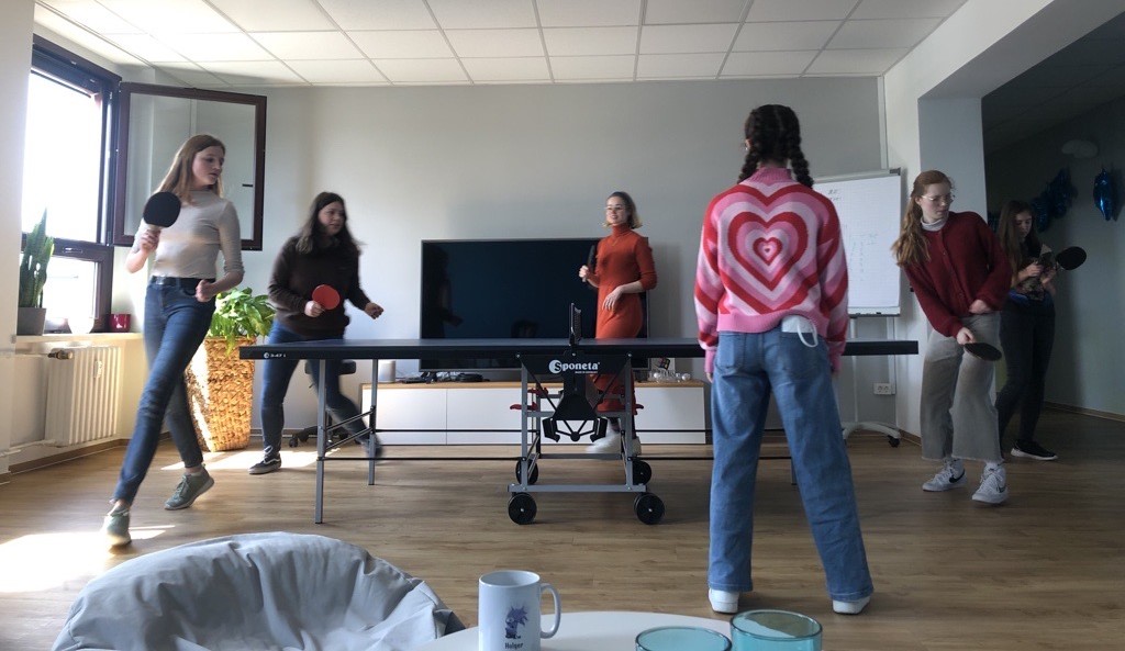 Tischtennis spielen am Girls Day Tischtennis spielen am Girls Day